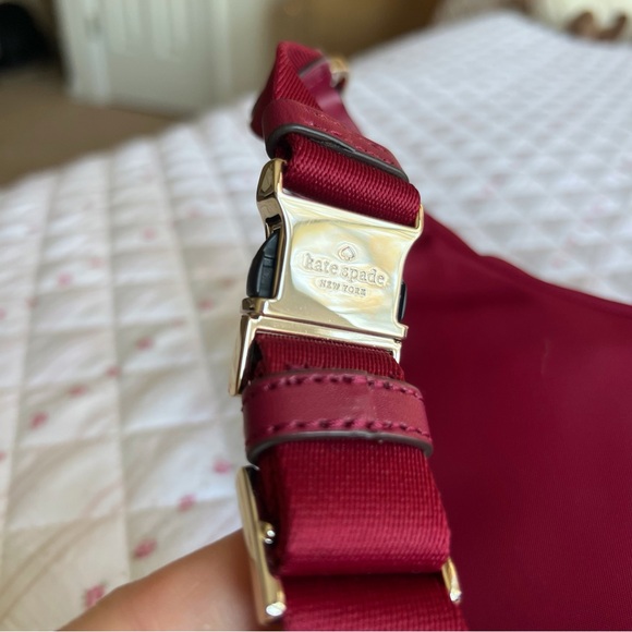 Kate Spade Chelsea Red Cranberry Nylon Belt Bag Fanny Pack Gold Hardware - Picture 5 of 7